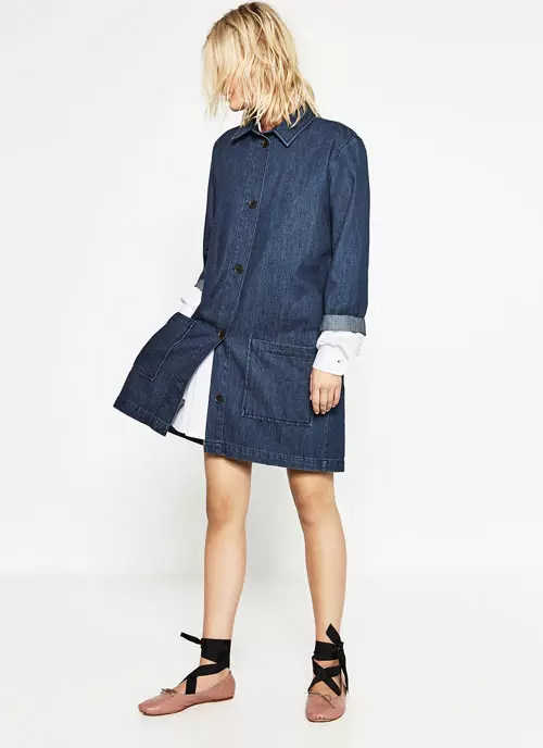 Redingota din denim, Zara, 199,90 lei