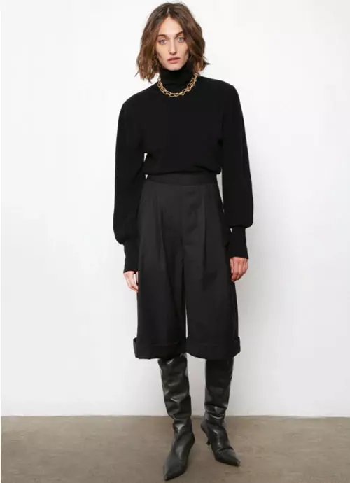 Bermude din stofă de lână, The Frankie Shop, 109 dolari, www.thefrankieshop.com