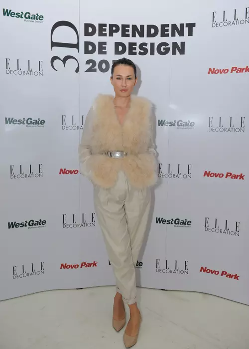 Roxana Voloseniuc (ELLE)