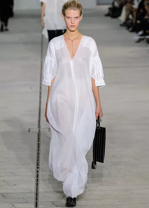 Eterna rochie albă