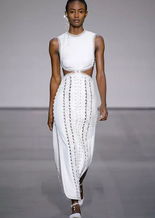 Eterna rochie albă
