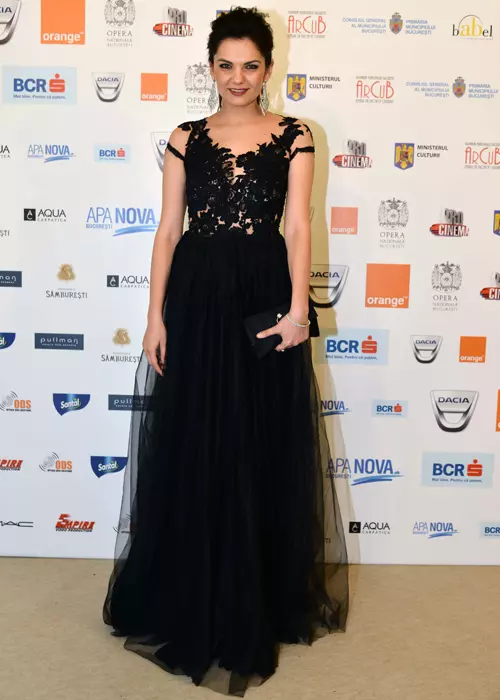 Malvina Cservenschi (rochie Rhea Costa)