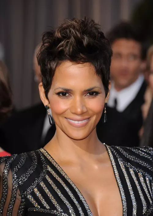 halleberry.jpg