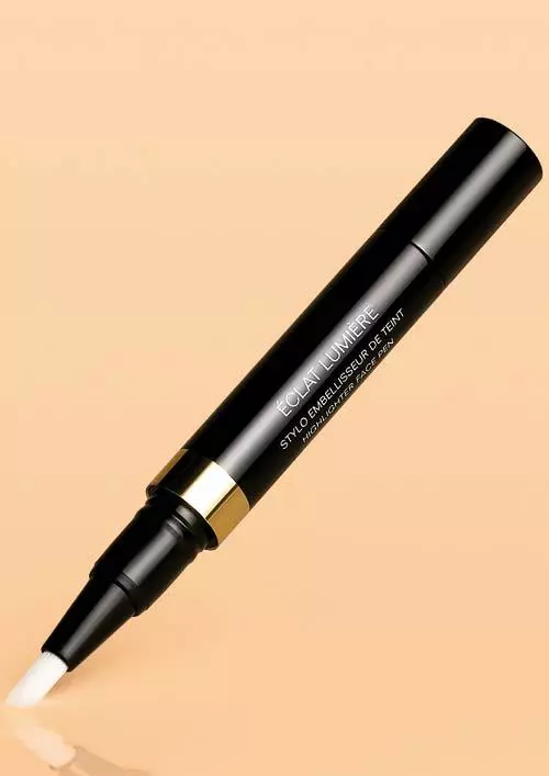 Chanel, Eclat Lumière, Stylo Embelliseur de Teint, stilou corector, 158,61 lei