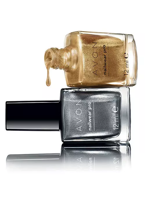Avon, Nailwear pro, un lac de unghii cu o formula rezistenta, care asigura un aspect lucios, 13,99 lei.