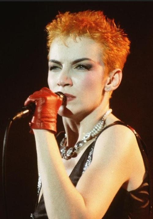 Annie-Lennox.JPG