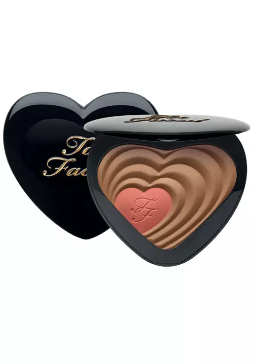 Pudra bronzanta si blush Soul Mates, Too Faced, 149 lei (in Sephora). 
