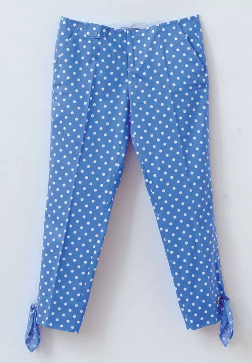 Pantaloni din bumbac, Blumarine, 1.796 lei, magazinul J. Kristensen