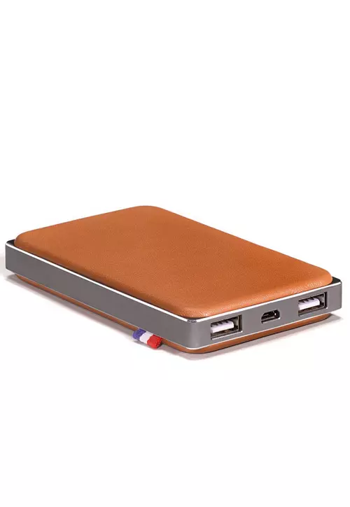 Hard disk extern cu carcasa din piele, Decoded, 315 lei, magazinul iStyle