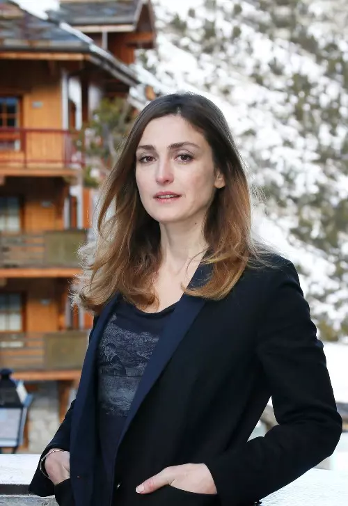 julie_gayet_8.jpg
