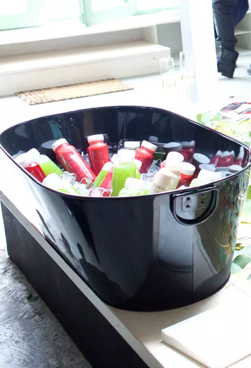 Sucurile oferite de Cold Pressed Juicery