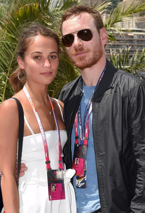 Michael Fassbender si Alicia Vikander