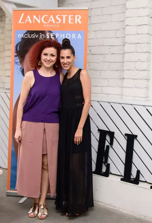 Alice Bursuc (beauty editor ELLE) si Oana Toma (senior Brand Manager Lancaster Romania)