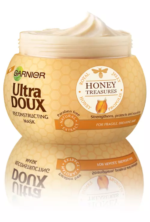 Masca de par Ultra Doux Honey Treasures, Garnier, 16,90 lei. Destinata parului fragil si casant, aceasta masca pentru par contine laptisor de matca, miere hranitoare si propolis protector. 