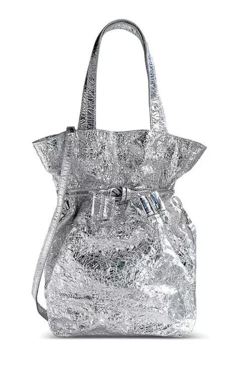 Geanta din piele, Marques’Almeida, 670 euro, www.thecorner.com
