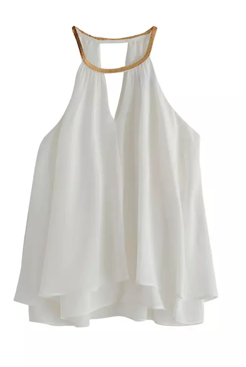 Top din matase cu aplicatii metalice, Guy Laroche, 375 lei;