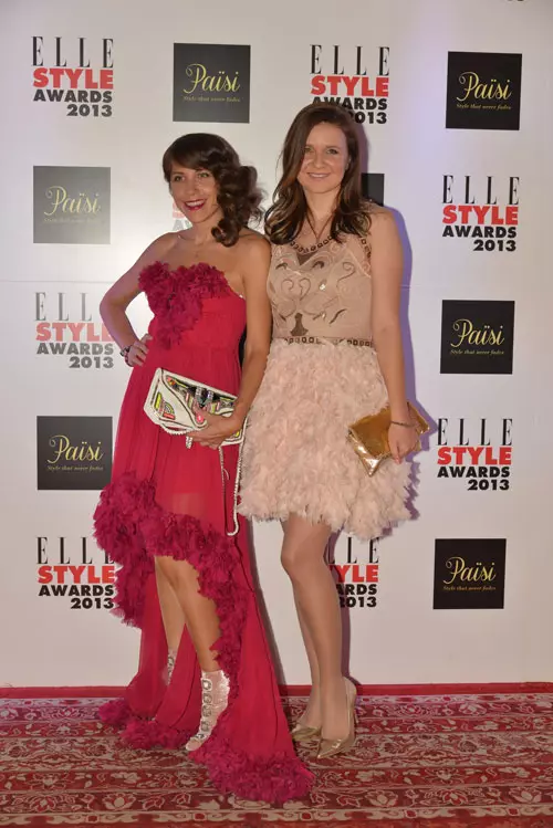 Elena Perseil  si Raluca Hagiu (Unica)