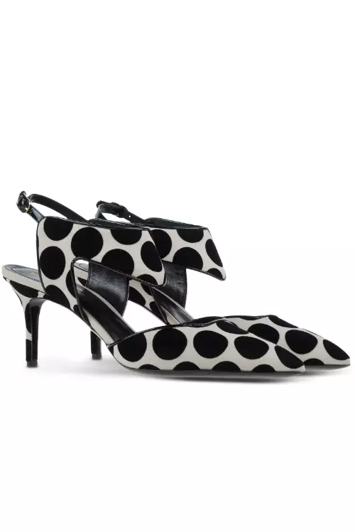 Pantofi din piele, Nicholas Kirkwood, 550 euro, www.shoescribe.com