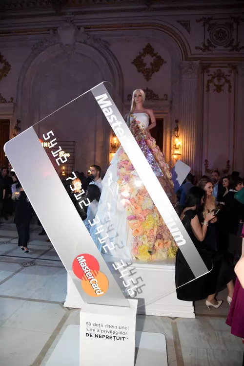 Corner-ul Mastercard