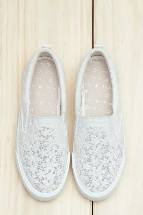Tenisi din dantela, Bershka, 139,90 lei