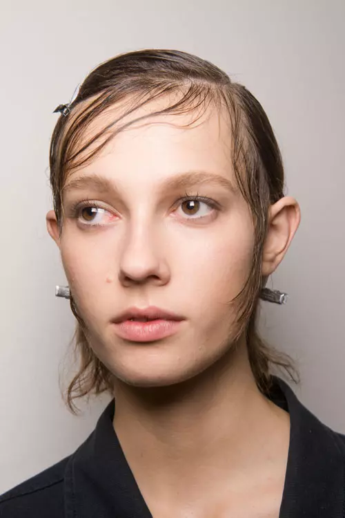 Christopher Kane colectia primavara-vara 2017 backstage (1)