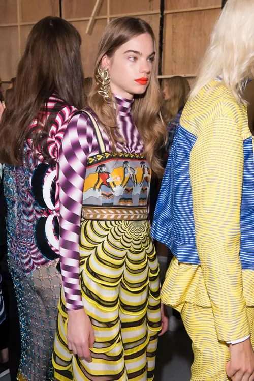 Mary Katrantzou colectia primavara-vara 2017 backstage (21)
