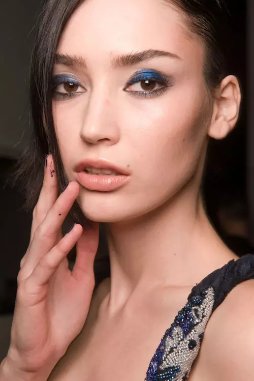 Nude lips
