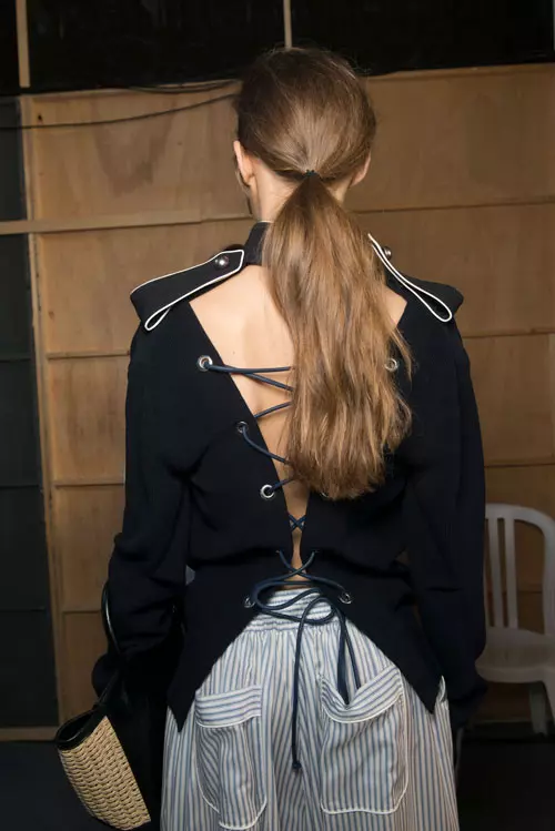 Sacai colectia primavara - vara 2017 backstage (5)