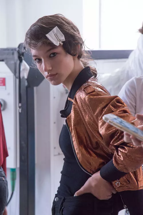 3.1 Phillip Lim colectia primavara - vara 2017 backstage (2)