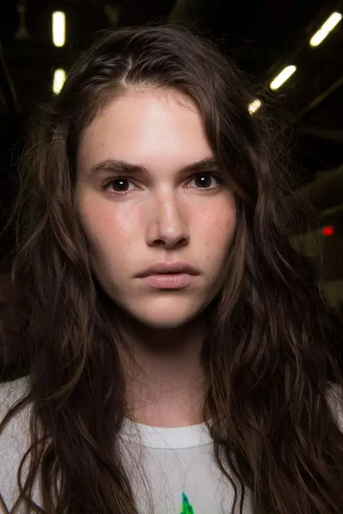 Alexander Wang colectia primavara-vara 2017 backstage (1)