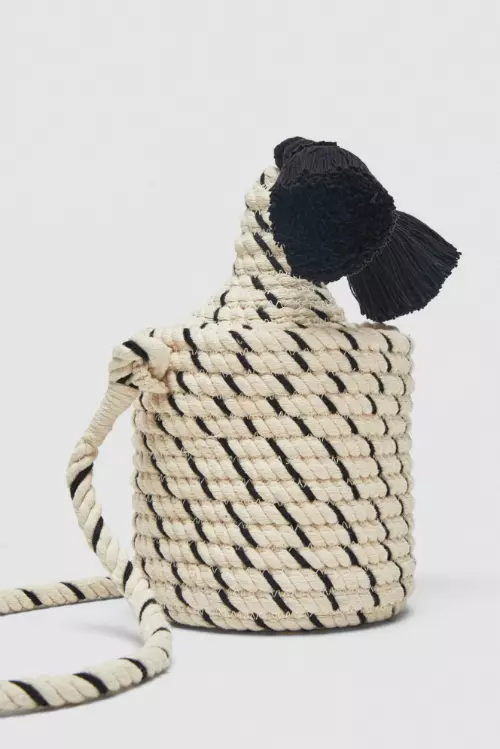 Geantă din sfoară, Zara, 149,90 lei