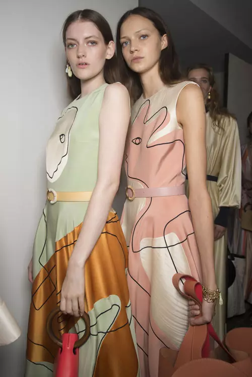 Roksanda colecția primăvară-vară 2019 backstage (18)