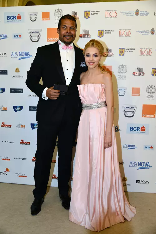 Andreea Ibacka (rochie Deea Buzdugan) si Cabral Ibacka