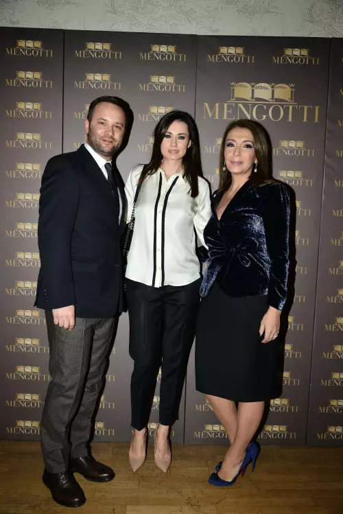 Roxana Voloseniuc, Doina Popoviciu si Alex Popescu