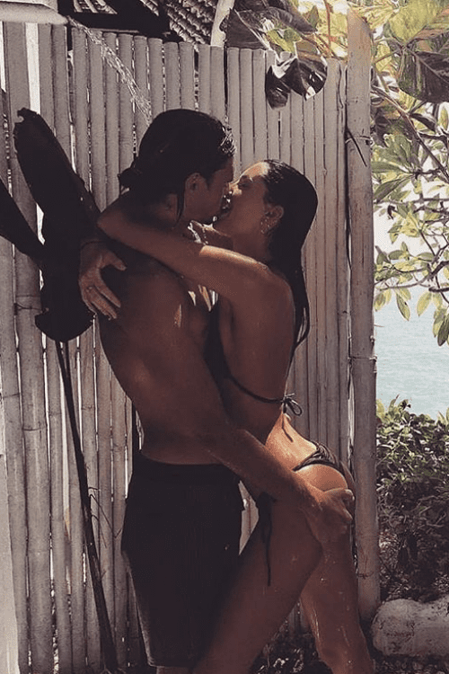 10 idei pentru ca pozele tale de cuplu din vacanta sa fie cu adevarat memorabile