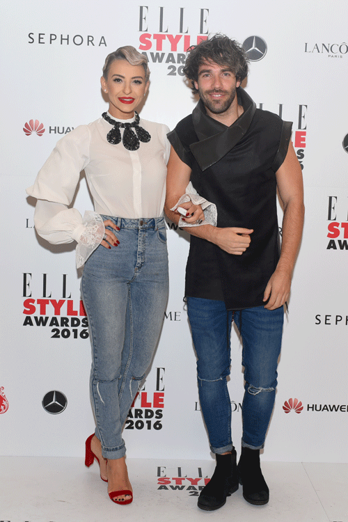 Giulia – Cămașă M.Marquise, jeans ASOS, sandale Smiling Shoes, bijuterii Laura8