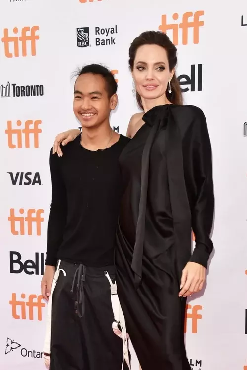 Maddox, fiul Angelinei Jolie și al lui Brad Pitt2