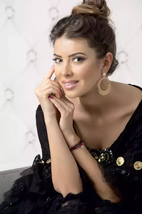 Laura-Teodoru