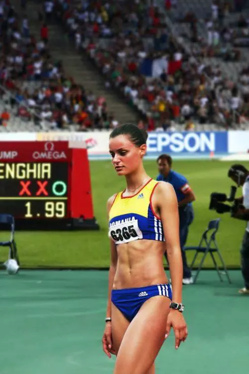 lorena-menghia-sora-catrinel-podium_4.jpg