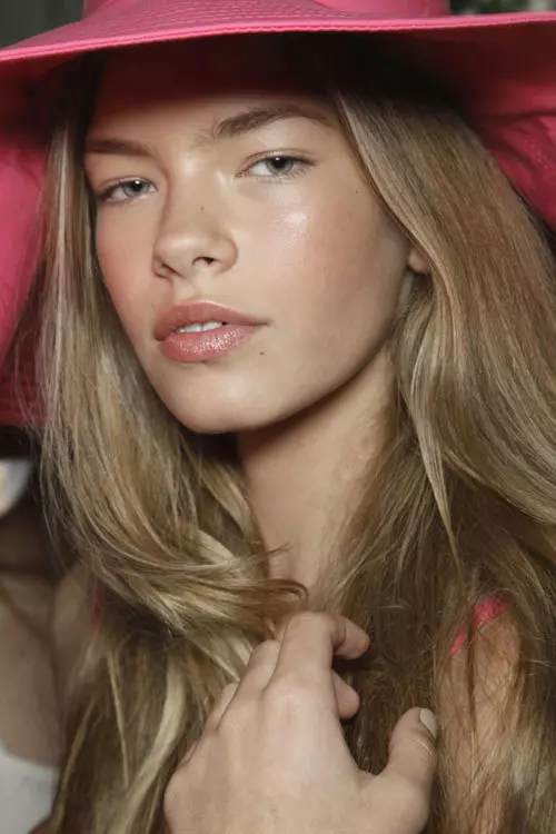 DKNY