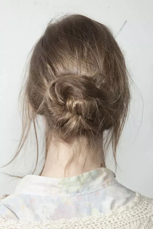 Tendinte coafura toamna iarna 2012: Coc stylish