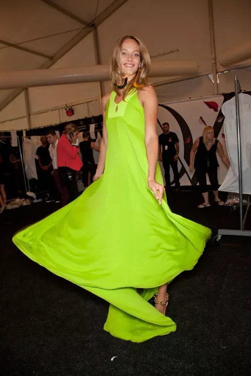 Diane von Furstenberg backstage (46)
