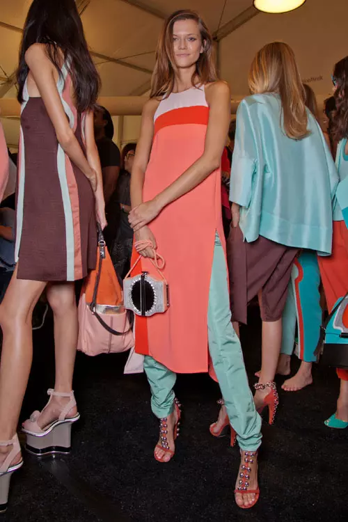 Diane von Furstenberg backstage (63)