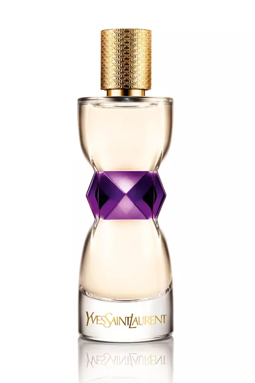 Manifesto, Yves Saint Laurent, 374 lei, 50 ml. Parfumul propune un buchet din lacramioare, coacaze negre, cedru, lemn de santal, vanilie si boabe de tonka.
