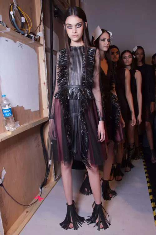 Marios Schwab backstage (1)