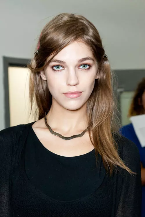 Rebecca Taylor backstage (3)
