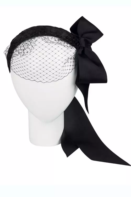 Accesoriu din tul si satin de matase, Louis Vuitton, 4.950 lei