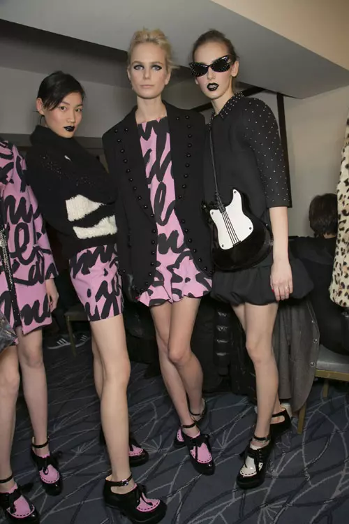 Moschino Cheap and Chic backstage (17)