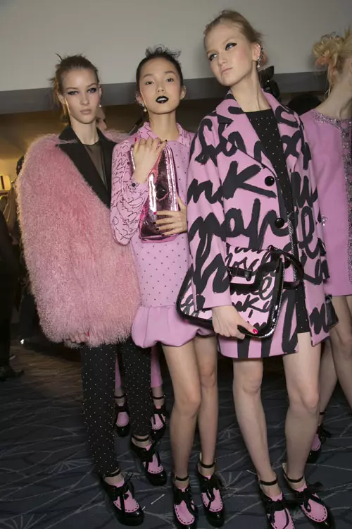 Moschino Cheap and Chic backstage (21)