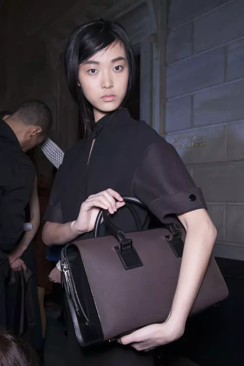 Victoria Beckham backstage (21)